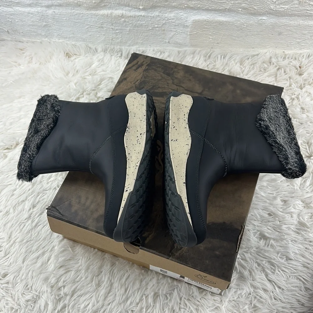 NIB Chaco Borealis Mid Waterproof Boot